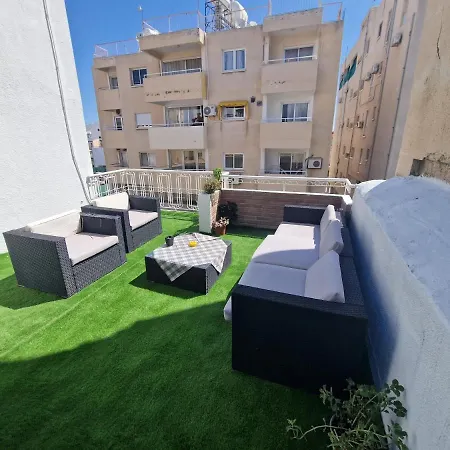 Apartment Town Center Garden Larnaca